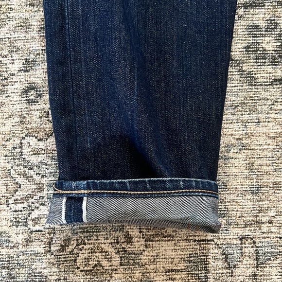 Naked & Famous - Weird Guy - 32 - Picture 2 of 4